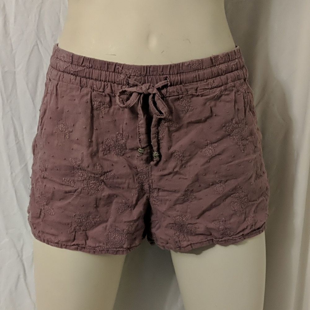 ✨5/$25✨ Anthropologie purple embroidered shorts - Picture 2 of 8